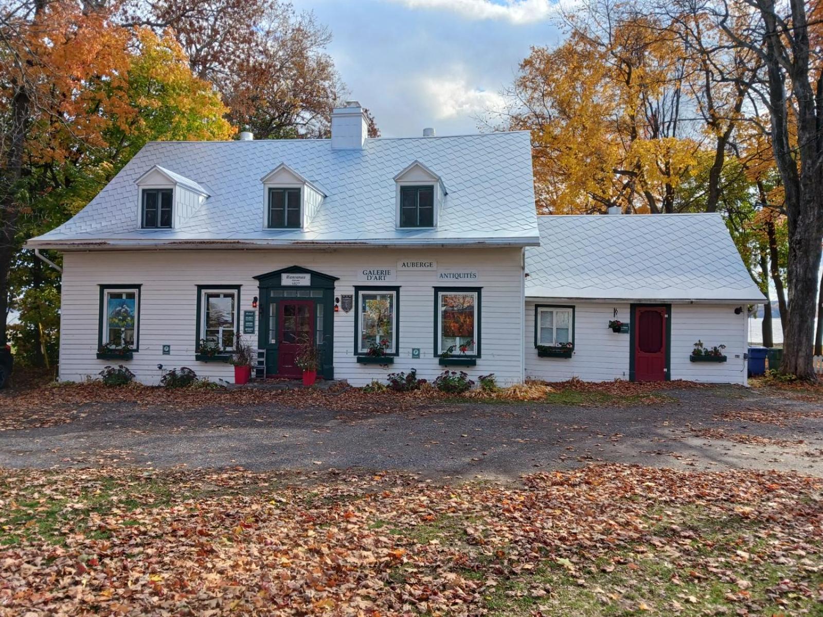 Auberge Les Blancs Moutons Saint-Laurent-de-l'ile d'Orleans Dış mekan fotoğraf