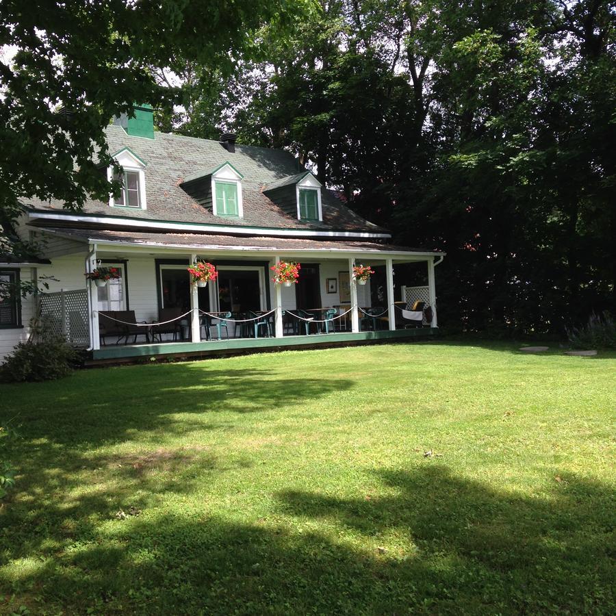 Auberge Les Blancs Moutons Saint-Laurent-de-l'ile d'Orleans Dış mekan fotoğraf
